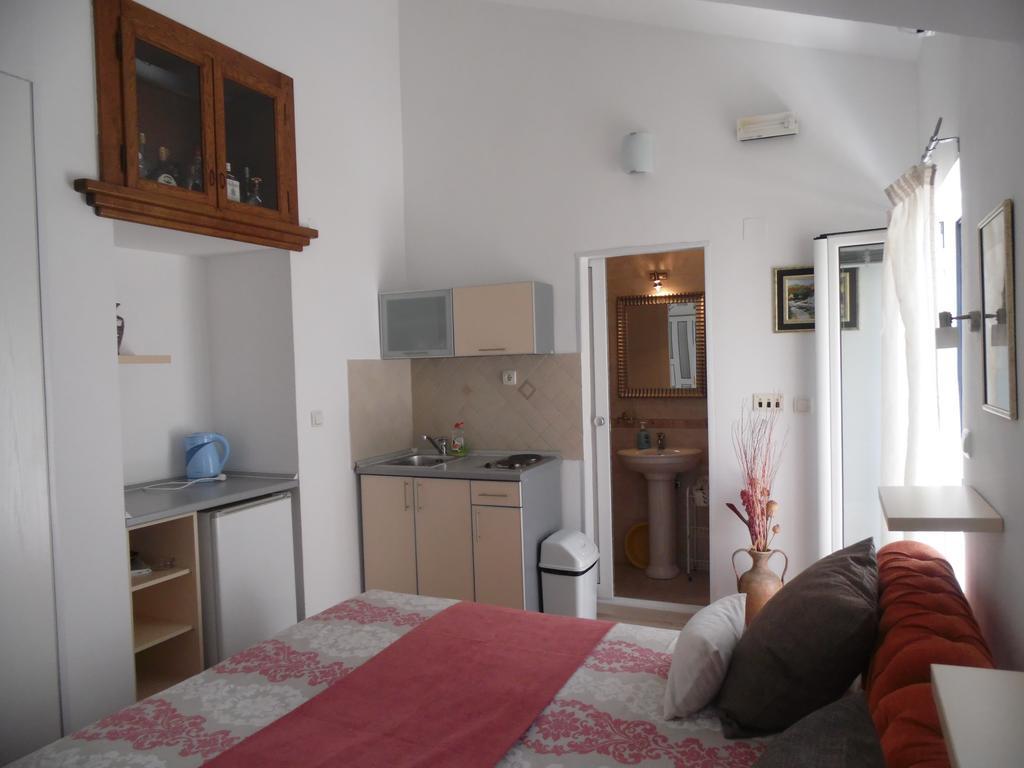 Apartments Slavica Jovanovic Sveti Stefan Exterior photo