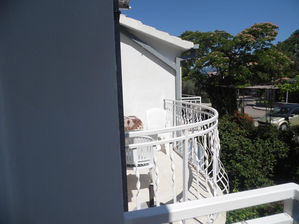 Apartments Slavica Jovanovic Sveti Stefan Exterior photo